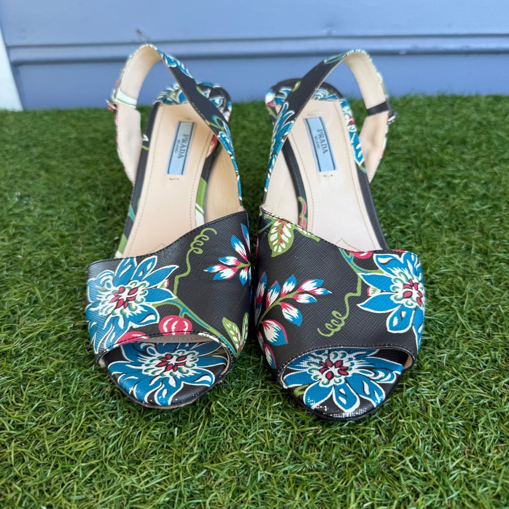 Prada Floral Saffiano Leather Slingback Heels Blue Black Tropical Sandals 40